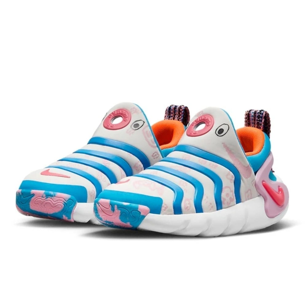 NEW- Nike Dynamo Go SE Low Doodles Sz 2